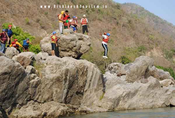 Rishikesh TOURISM :- Cliff Jumping In Rishikesh